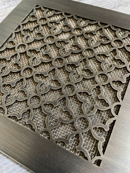 Латунная вентиляционная решётка с патиной ЛР16 150х150