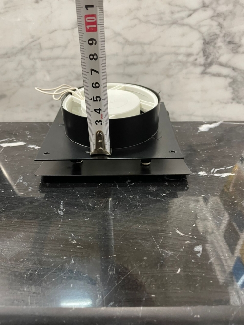 Тонкий бесшумный вытяжной вентилятор для ванной квадратный Mmotors ММC 100 K черный